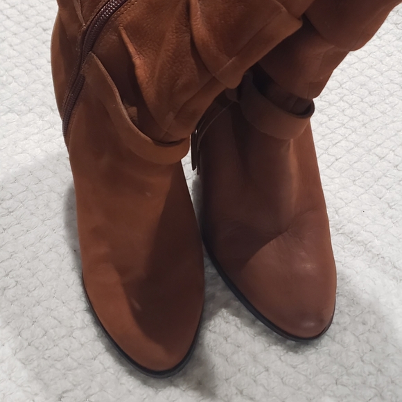 Boots - Picture 4 of 7